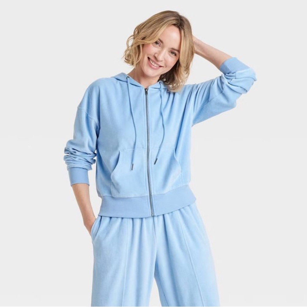Universal Thread Women's Leisure Studio Velour Hoodie Sweatshirt, XS - Sky Blue
